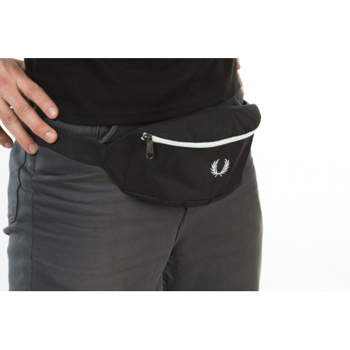 Бананка Fred Perry